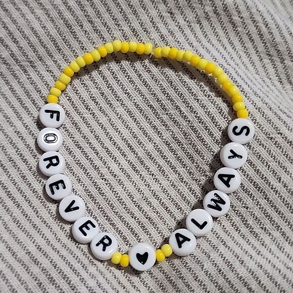 Taylor Swift Eras Tour Friendship Bracelet - Picture 1 of 2